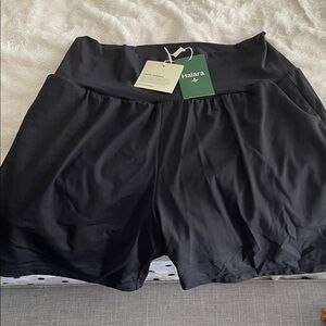 HALARA Black Athletic Shorts with Wide Waistband